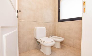 VENTA | Importante Casa de 3 dormitorios en Los Alamos Country Club, Ibarlucea.