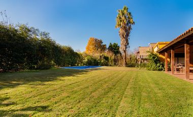 VENTA | Importante Casa de 3 dormitorios en Los Alamos Country Club, Ibarlucea.