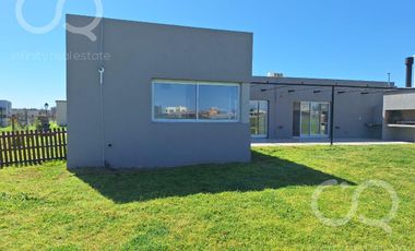 Venta Casa Área 1 San Sebastián Pilar Escobar