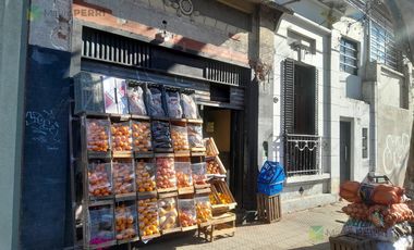 Casa en  en venta y local comercial calle 12 e  70 y 71 La Plata