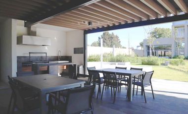 PENTHOUSE EN RENTA EN TORRE ARTEMA, ZONA ANGELÓPOLIS