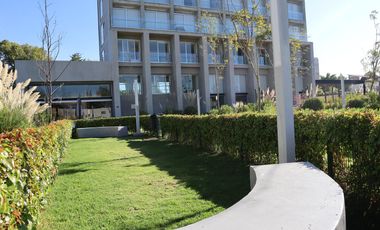 PENTHOUSE EN RENTA EN TORRE ARTEMA, ZONA ANGELÓPOLIS