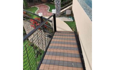 VENTA Y ALQUILER CASA  ALTOS DEL MARIA 1359M2 CON TERRAZA Y PISCINA CV