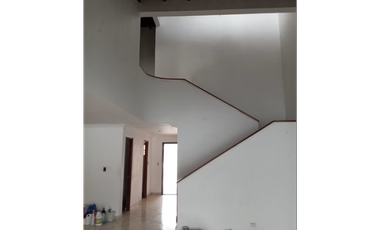 Se Vende Duplex en La Alameda