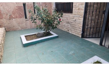 Alquilo Casa 2 dormitorios Barrio Los Paraísos