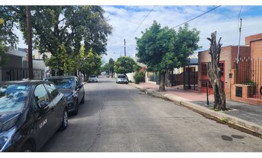 Alquilo Casa 2 dormitorios Barrio Los Paraísos
