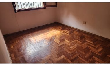 Alquilo Casa 2 dormitorios Barrio Los Paraísos