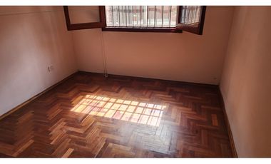 Alquilo Casa 2 dormitorios Barrio Los Paraísos