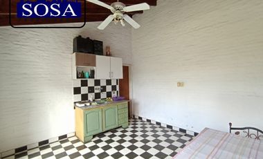 Casa en Gonzalez Catan Centro Calle Derossi (ex Tranway) Nº 565