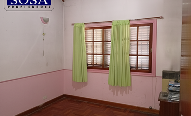 Casa en Gonzalez Catan Centro Calle Derossi (ex Tranway) Nº 565