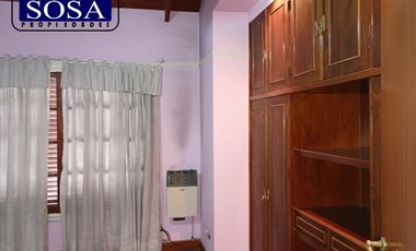 Casa en Gonzalez Catan Centro Calle Derossi (ex Tranway) Nº 565