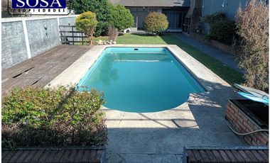 Casa en Gonzalez Catan Centro Calle Derossi (ex Tranway) Nº 565