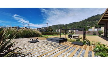 Casa campestre en venta en Conjunto Club House Cota