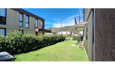 Casa campestre en venta en Conjunto Club House Cota