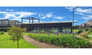 Casa campestre en venta en Conjunto Club House Cota