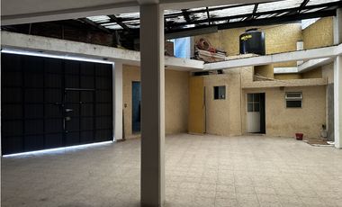 ESQUINA COMERCIAL EN RENTA CERCA DE LA ESTACIÓN PINO SUREZ DEL TREN