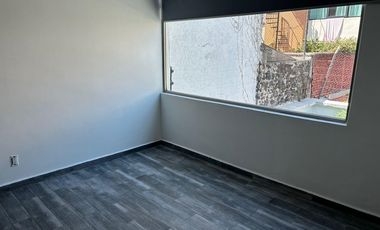 CASA EN VENTA A 5 MIN DE SATÉLITE RECIÉN REMODELADA