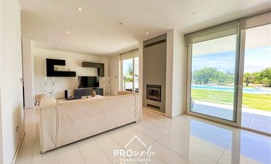 Casa en Venta en Condominio Valle del Principal