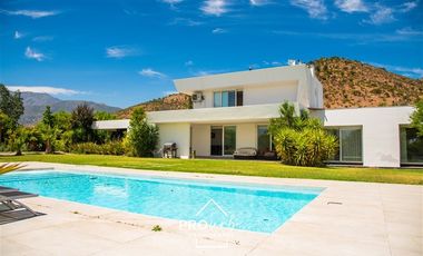 Casa en Venta en Condominio Valle del Principal