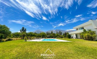 Casa en Venta en Condominio Valle del Principal