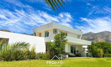 Casa en Venta en Condominio Valle del Principal