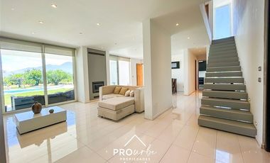 Casa en Venta en Condominio Valle del Principal