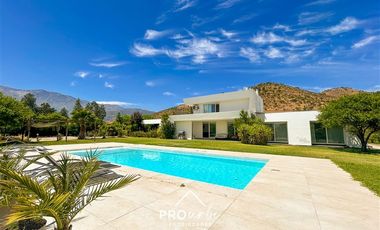 Casa en Venta en Condominio Valle del Principal