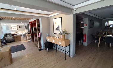 Local Comercial en Arriendo en Alonso de Cordova / Nueva Costanera