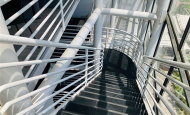 Local Comercial en Arriendo en Alonso de Cordova / Nueva Costanera