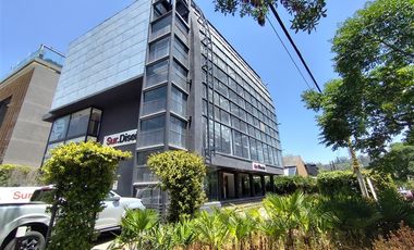 Local Comercial en Arriendo en Alonso de Cordova / Nueva Costanera