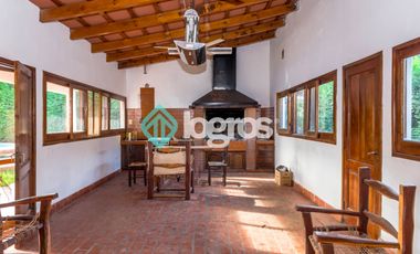 HERMOSA CASA EN VENTA - APTA CREDITO - SAN LORENZO, SALTA