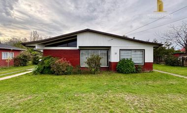 COMUY VENTA CASA 4D 2B A 3 MIN DEL RIO TOLTEN TEMUCO
