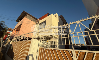 SE VENDE CASA EN SECTOR CENTRO