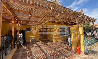 SE VENDE CASA EN CONDOMINIO TRIPOLIS