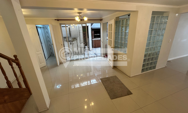 SE ARRIENDA CASA EN CONDOMINIO LOS EXPLORADORES