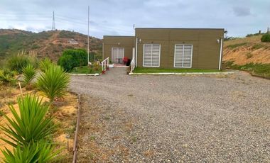 LIMACHE. VENDE CASA EN TERRENO DE 9.000 M2.