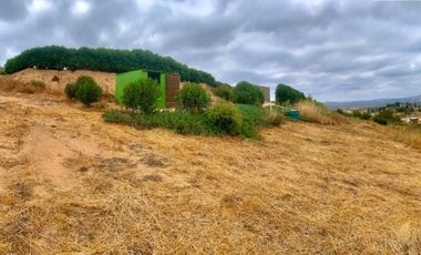 LIMACHE. VENDE CASA EN TERRENO DE 9.000 M2.