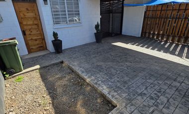 Se arrienda CASA 3D2B Palmeras Malloco Parad 22