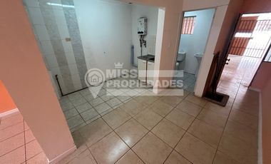 SE VENDE CASA EN CALLE SAMUEL BAÑADOS MORRIS SECTOR NORTE