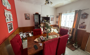 SE VENDE CASA EN CALLE CARACOLES SECTOR CENTRO