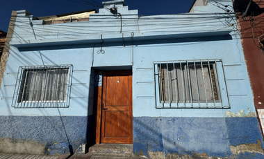 SE VENDE CASA EN CALLE CARACOLES SECTOR CENTRO