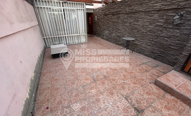 SE VENDE CASA EN CALLE SANTA BARBARA SECTOR SUR