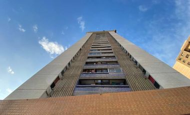 SE VENDE DEPARTAMENTO EN TORRE PEREZ ZUJOVIC