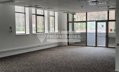 SE ARRIENDA PISO 3 DE PLANTA ABIERTA PARA OFICINAS