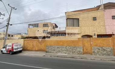 SE VENDE CASA GRANDE, SECTOR ALTOS DE GRAN VIA