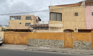 SE VENDE CASA GRANDE, SECTOR ALTOS DE GRAN VIA