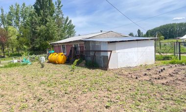 Casa en venta c/ estacionamiento en Yumbel