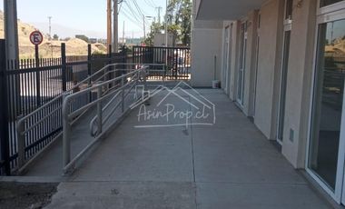 Local Comercial en arriendo ubicado en Valle Lo Campino