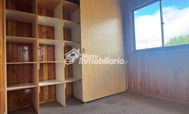 Arriendo casa 3 dormitorios con estacionamiento en Estadio Germán Becker, Temuco