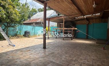 Arriendo casa 3 dormitorios con estacionamiento en Estadio Germán Becker, Temuco